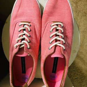 Tommy Hilfiger coral lace up sneakers size 10.5